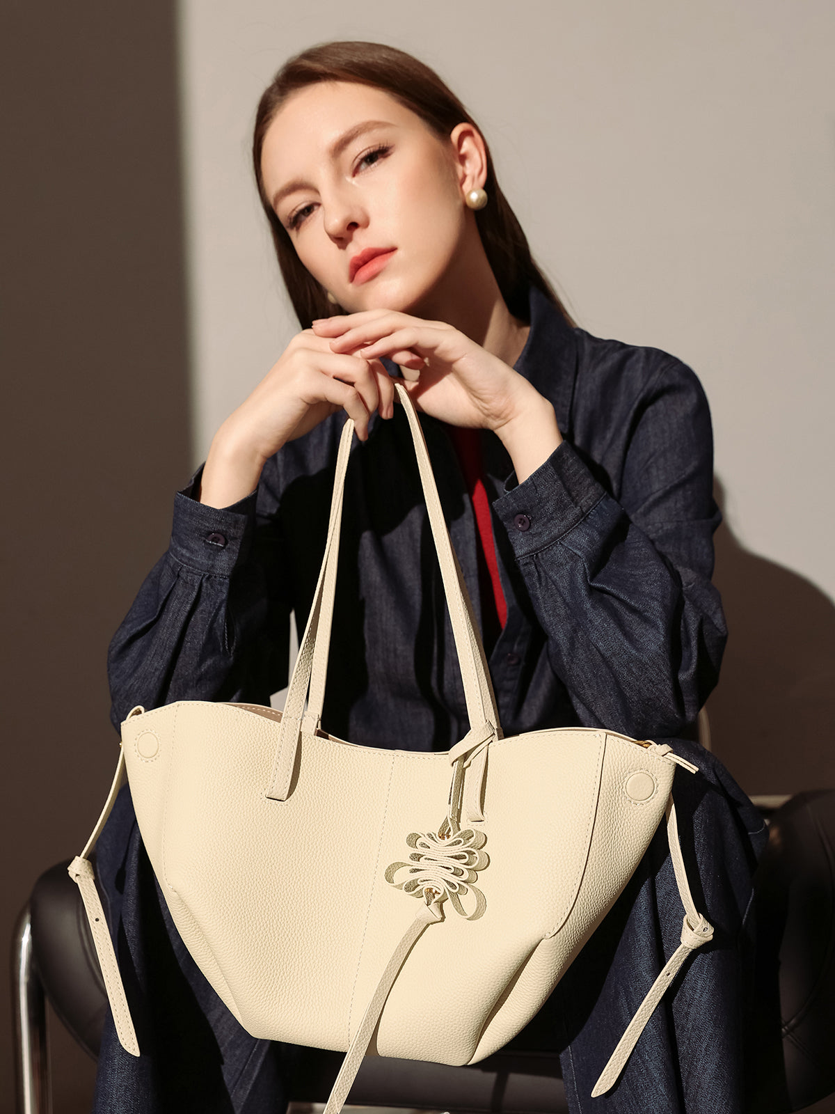 Esmeralda Everyday Trapezoid Tote Bag